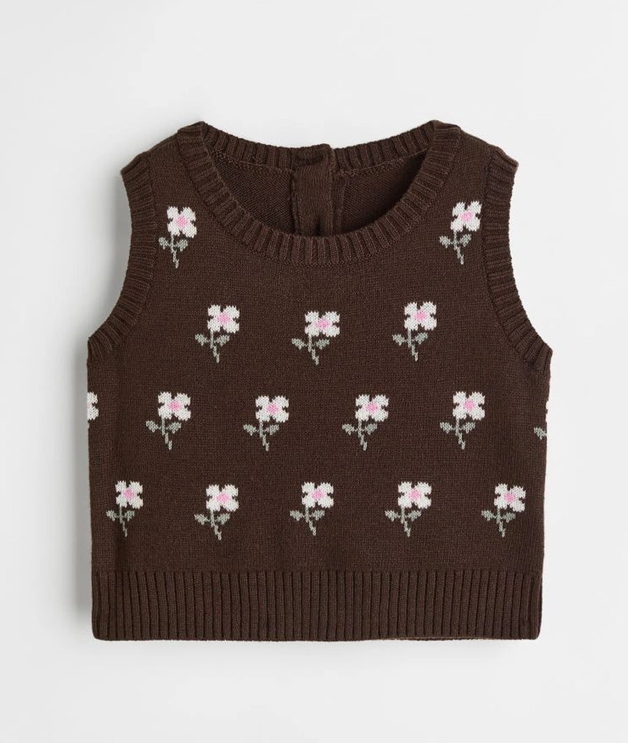 Knitted sweater vest