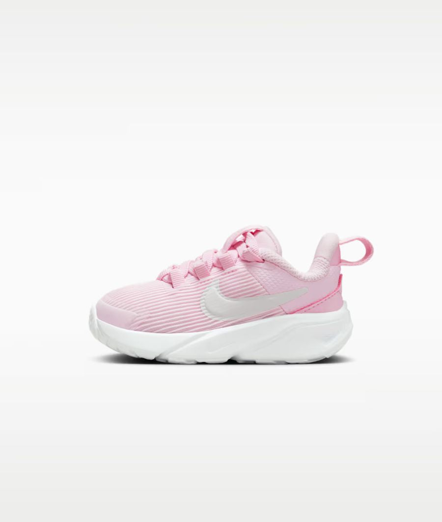 Nike Star Runner 4 (UK 7.5)